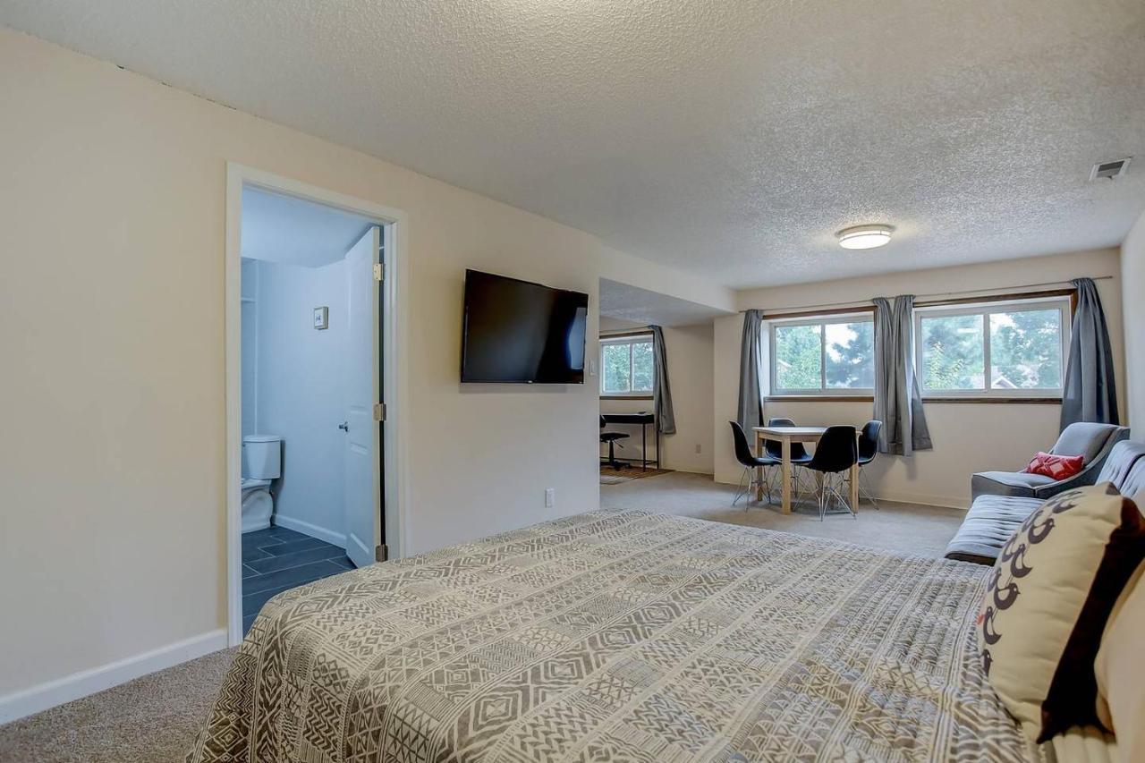 Bright & Cozy Studio Apartment In Colorado Springs Exteriör bild